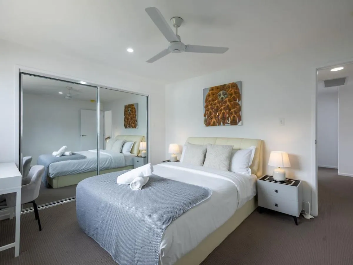 Holiday home Brand New 4Beds Home Minutes From M1 And Local Shops Rochedale